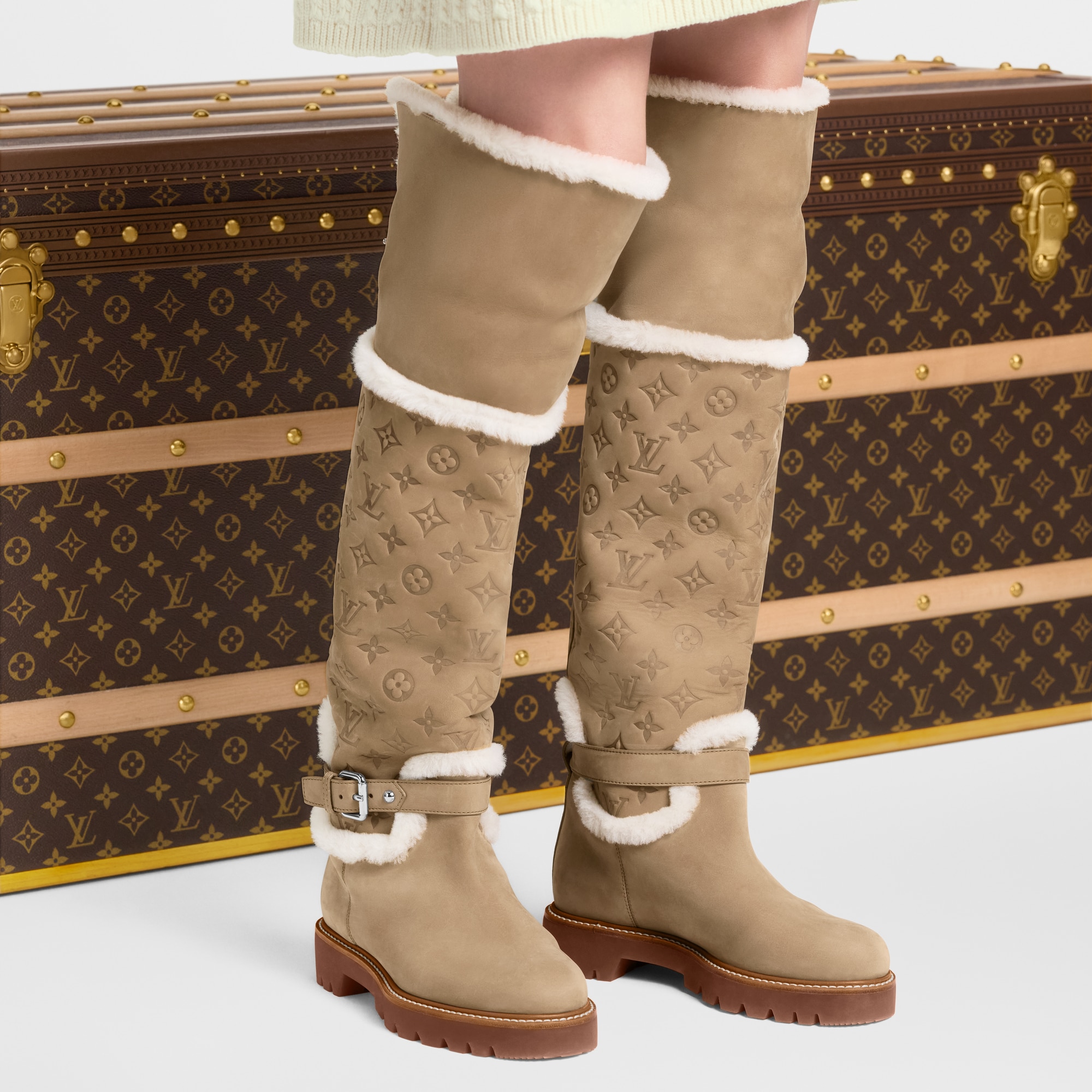 Women - Territory Flat Thigh Boots  Women Shoes Boots and Ankle Boots | LOUIS VUITTON (Product zoom)