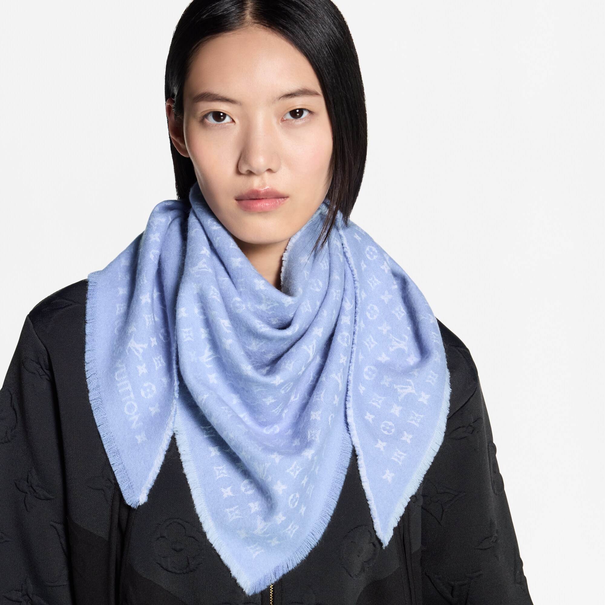 Women - The Favourite Triangle S00 Women Accessories Shawls and Stoles | LOUIS VUITTON (Product zoom)