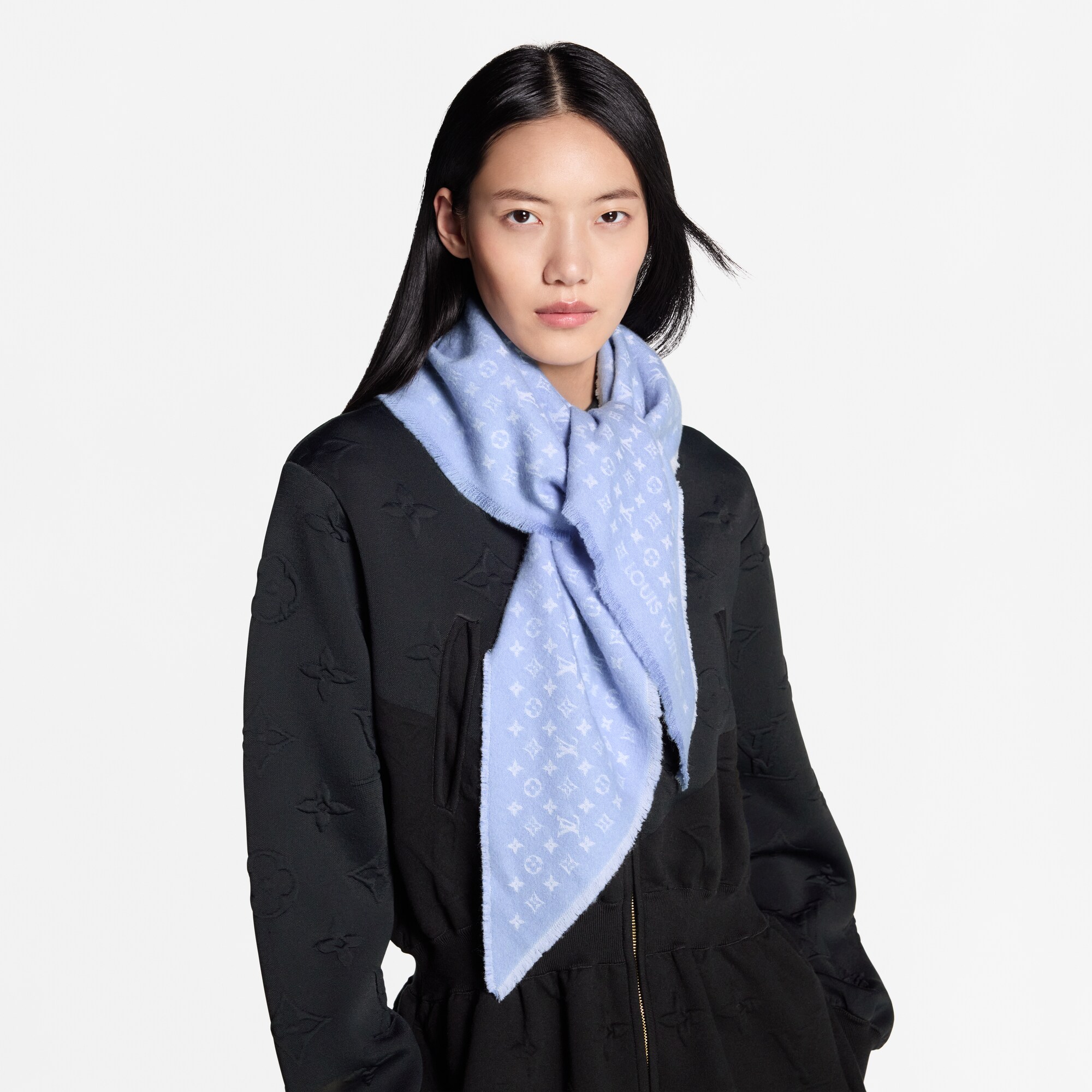 Women - The Favourite Triangle S00 Women Accessories Shawls and Stoles | LOUIS VUITTON (Product zoom)