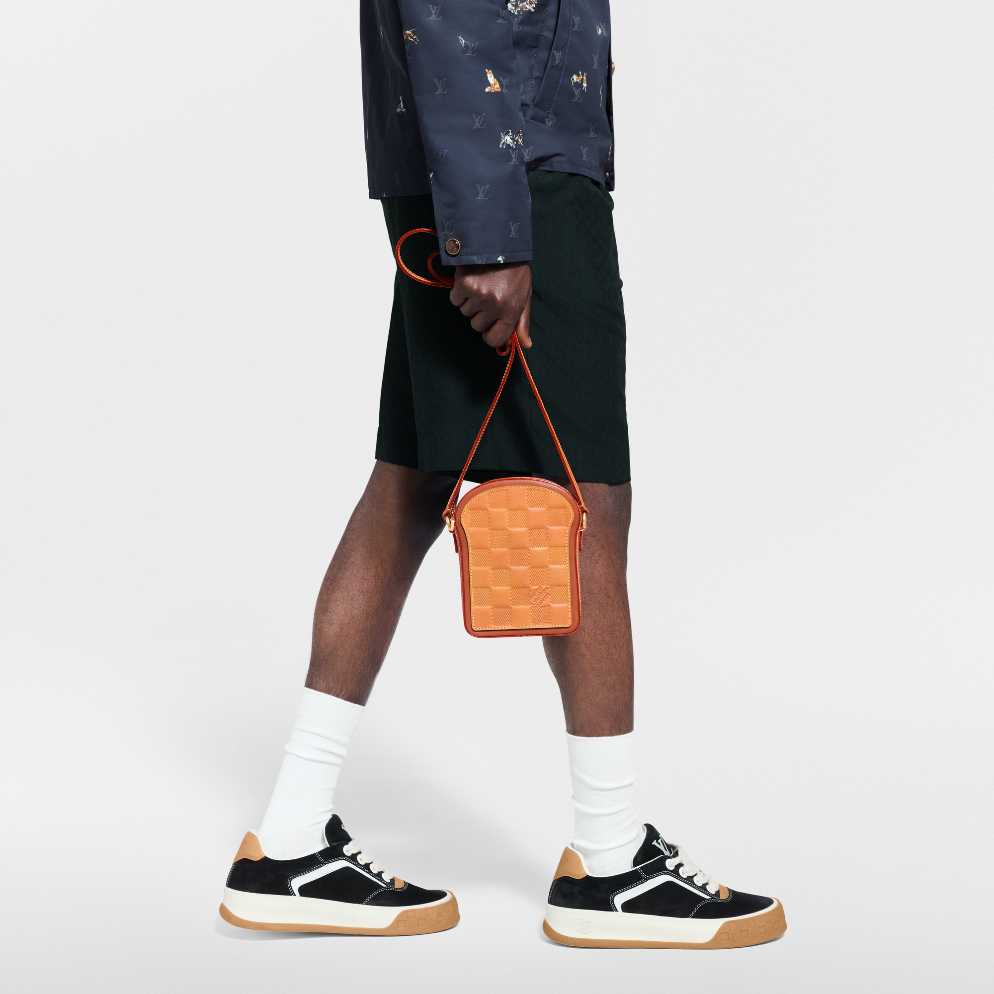 Men - Toast Wearable Wallet Monogram Other Men Wallets and Small Leather Goods Mini Bags | LOUIS VUITTON (Product zoom)