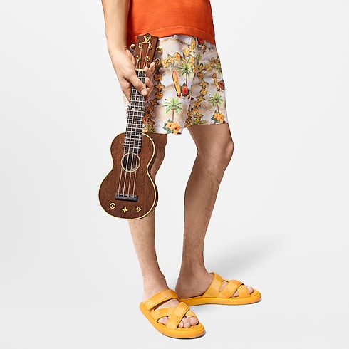 Trunks, Travel and Home - Ukulele Trunks, Travel and Home Sport and Lifestyle Lifestyle and Vivienne Dolls | LOUIS VUITTON (Product zoom)