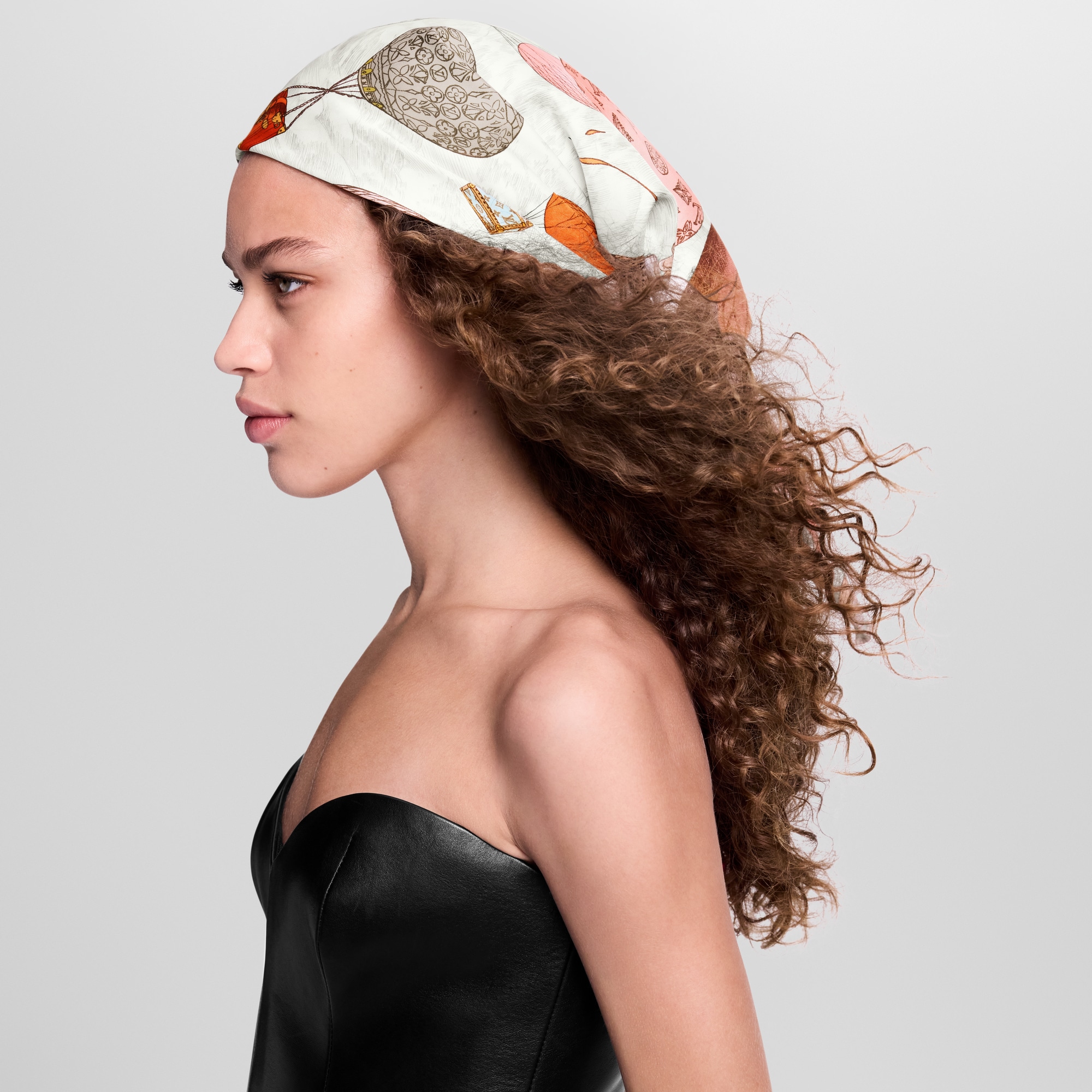 Women - Up And Away Square 90 S00 Women Accessories Silk Squares and Bandeaux | LOUIS VUITTON (Product zoom)