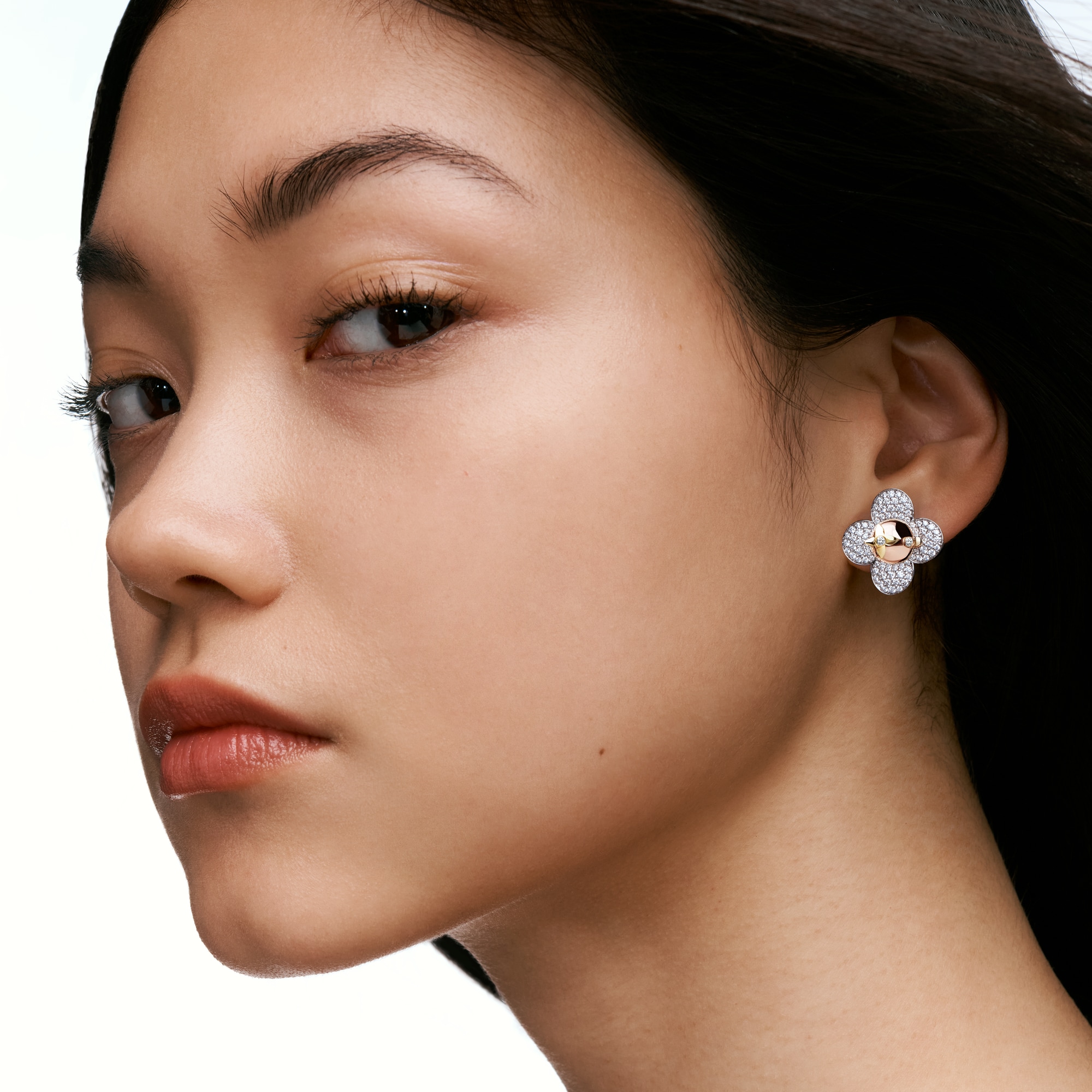 Jewellery - Vivienne Earrings, 3 Golds and Diamonds  Jewellery Categories Earrings | LOUIS VUITTON (Product zoom)