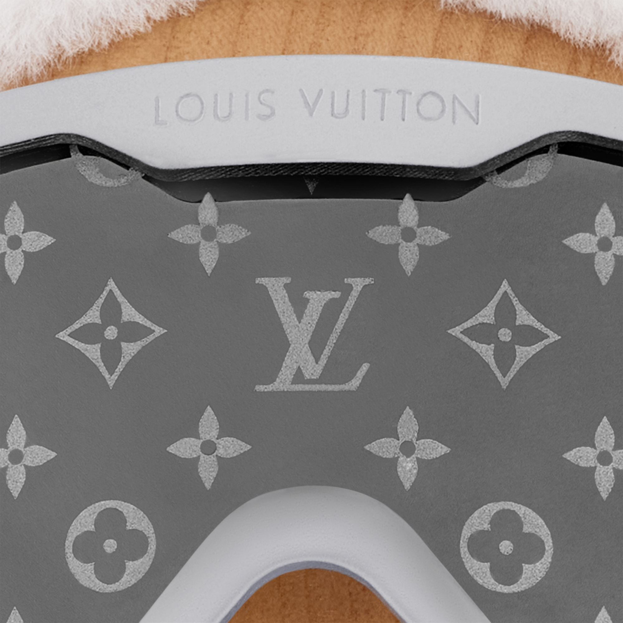 Trunks, Travel and Home - Vivienne Ski S00 Trunks, Travel and Home Sport and Games } | LOUIS VUITTON (Product zoom)