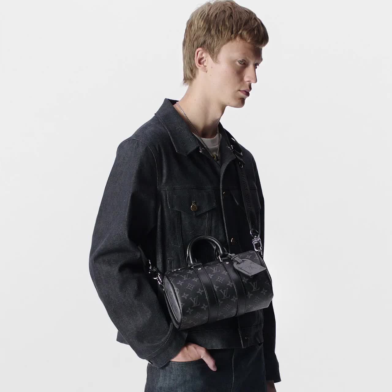 【希少】Louis Vuitton Keepall Bandoulière XS Keepall Bandoulière 25 Bag - Luxury Monogram Eclipse Grey | LOUIS
